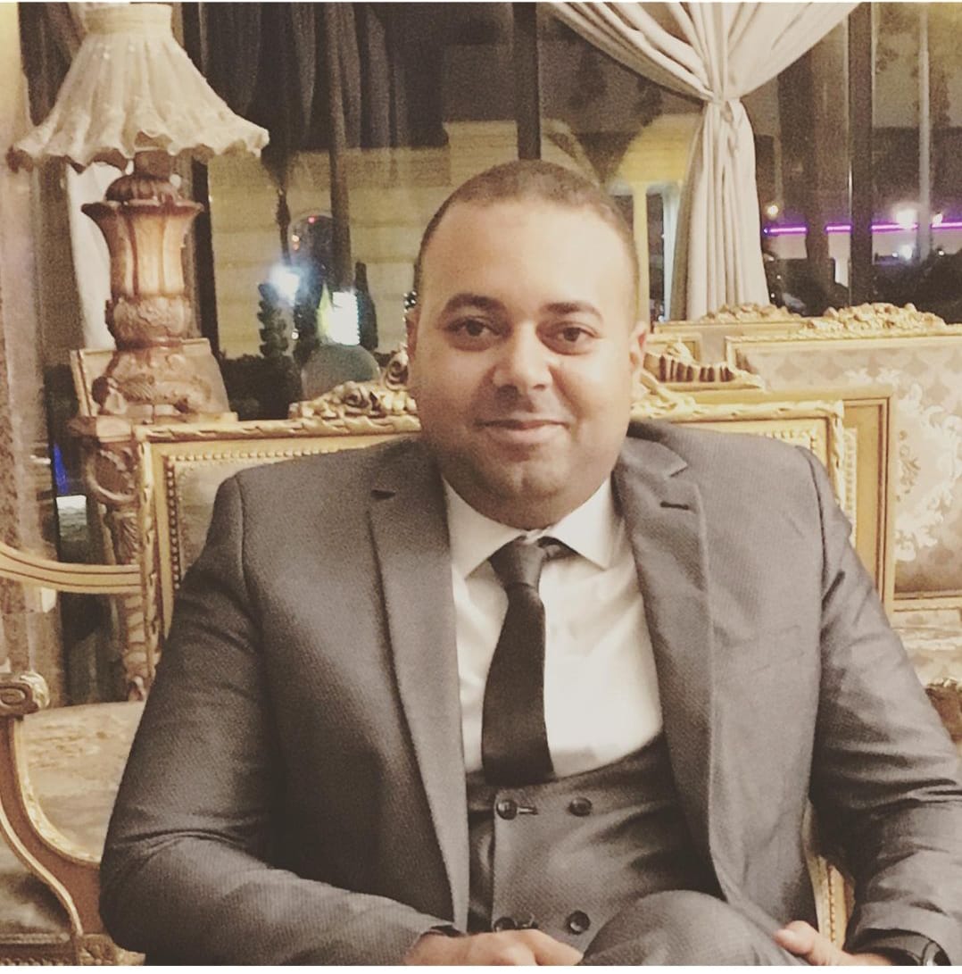 المستشار محمد أبو زهرة: محامٍ بارز يدعم الاستثمار القانوني بسوهاج